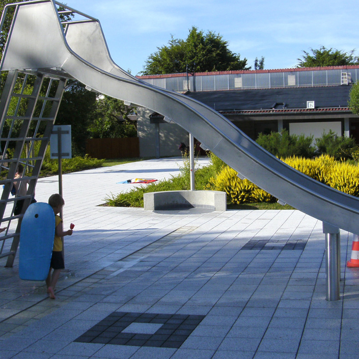 Wasserrutsche für das Freibad in Siedlinghausen