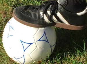 Beach-Soccer-Platz mit Minitoren am LüBad