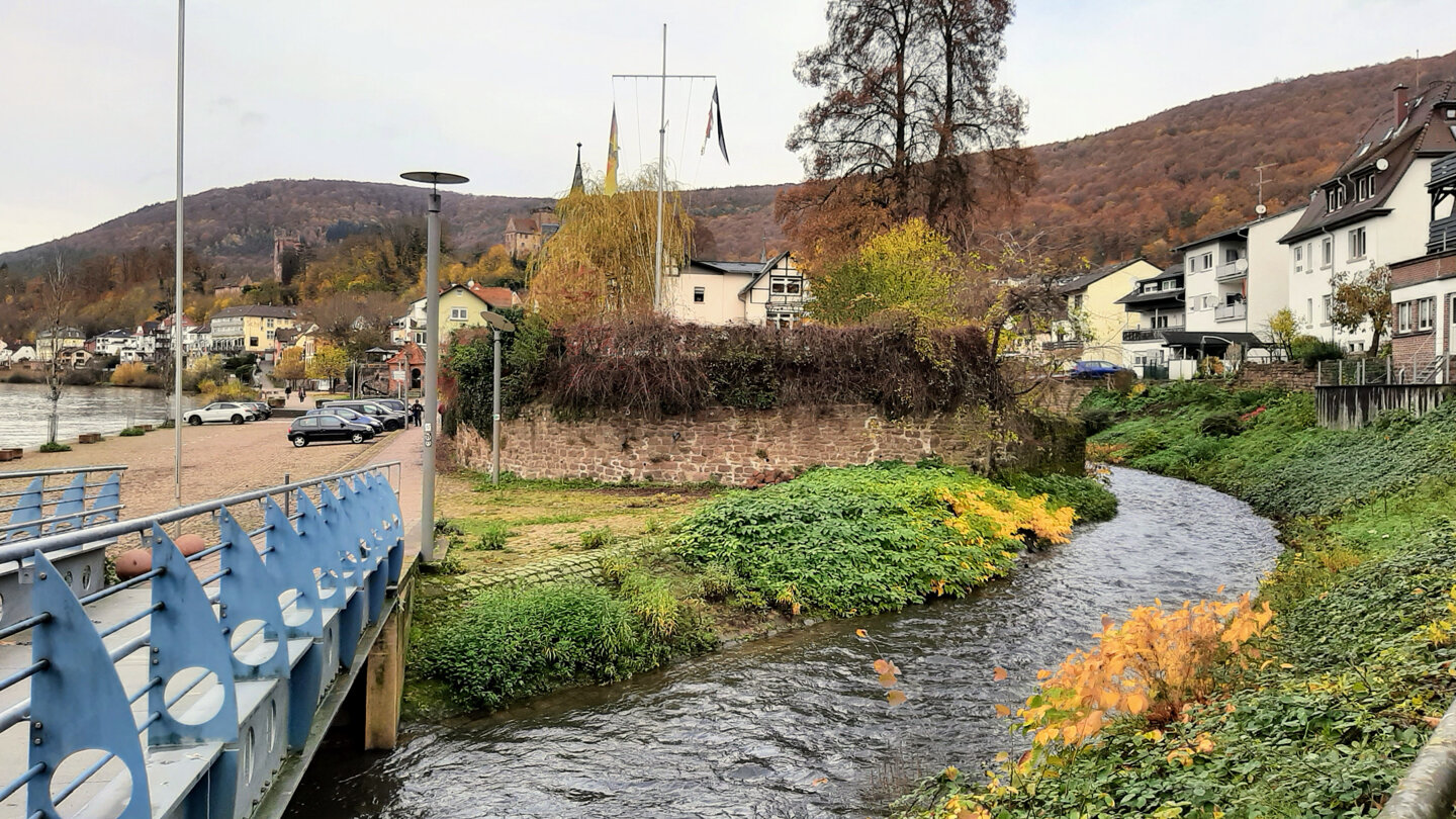 Sitzgruppe mit Zugang zur Steinach Viele schaffen mehr