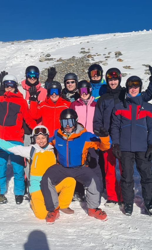 Neue Skianzüge für den SCW