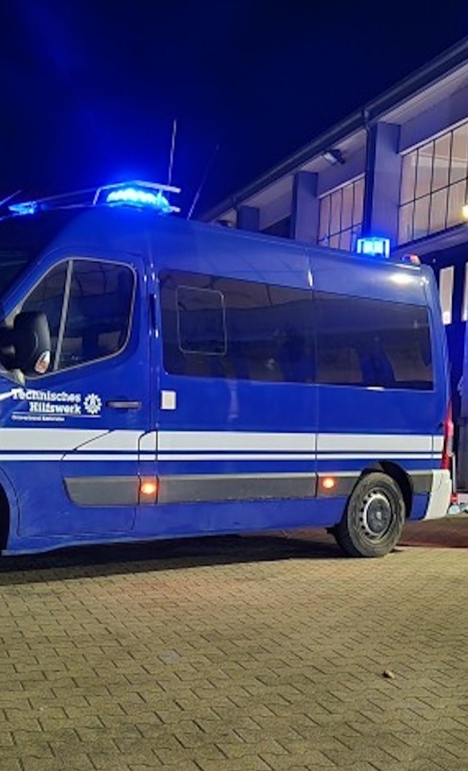 Beschaffung eines Zugtrupp-Anhängers für das THW Karlsruhe