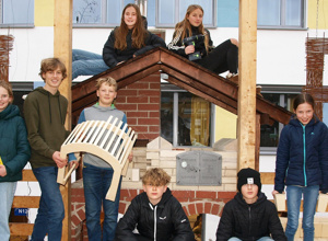 Fertigstellung des Pizzaofens mit Grillstelle