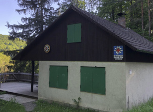 Trinkwasser für die Bergwacht Diensthütte in Burglesau