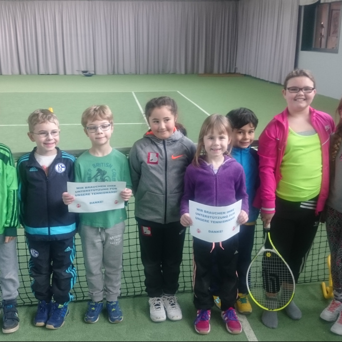 Bau einer Tenniswand für unsere Jugend