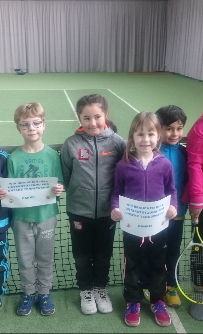 Bau einer Tenniswand für unsere Jugend
