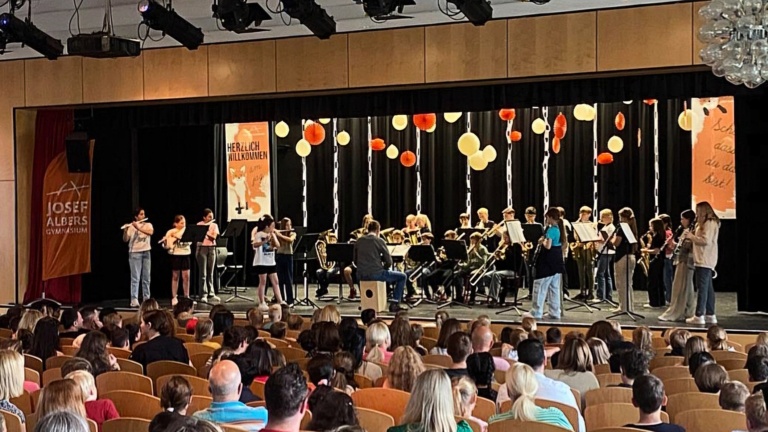 Abiball 2027 am Josef-Albers-Gymnasium