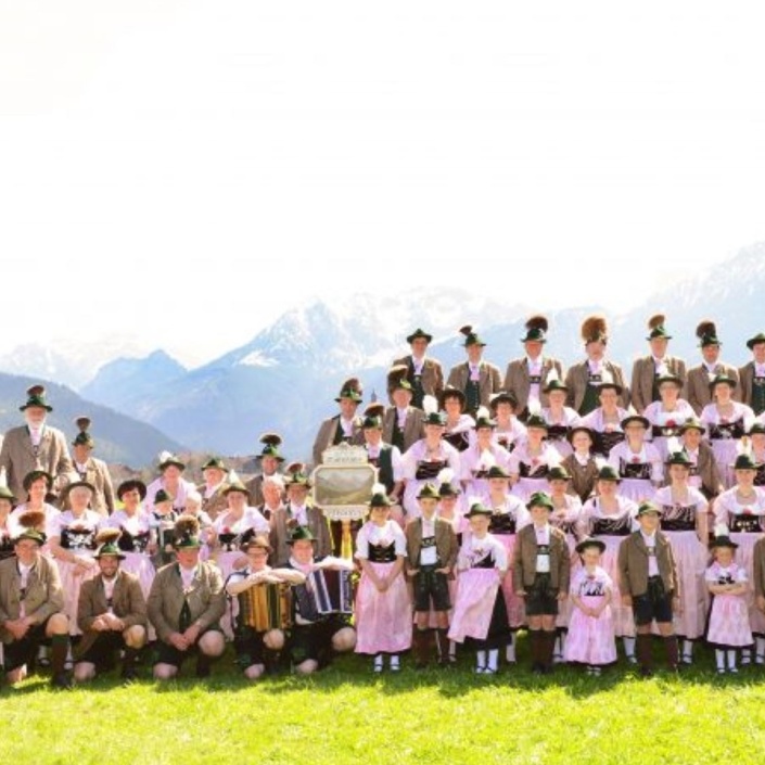 Trachtenbeschaffung für unsere Trachtenjugend
