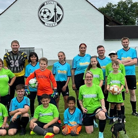 Die Inklusianer vom See - Eine schrecklich kunterbunte Fußballfamilie
