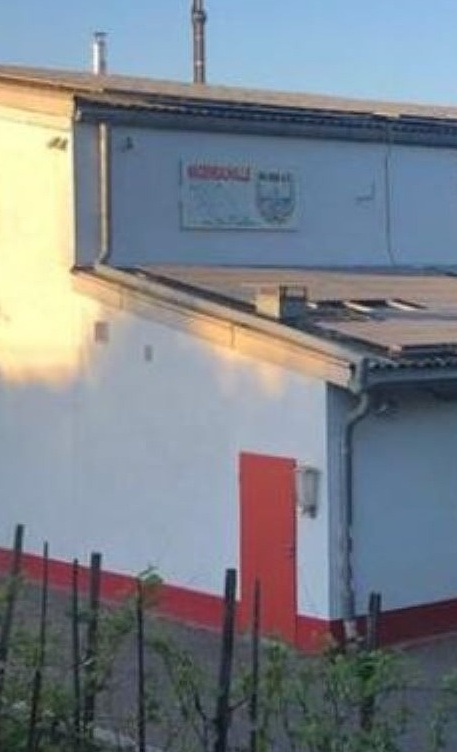 Ein Neues Dach für die Wagenbauhalle Weis