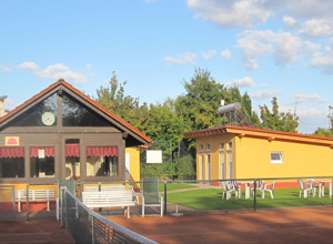 Maßnahmen an der Außenanlage auf dem Tennisplatz in Göllheim