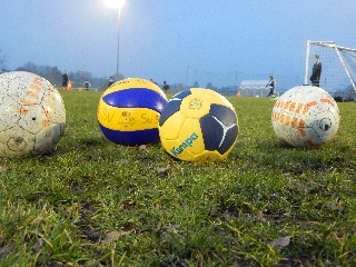 Mehr als Kicken - ganzheitliche Entwicklungsförderung im Fußball