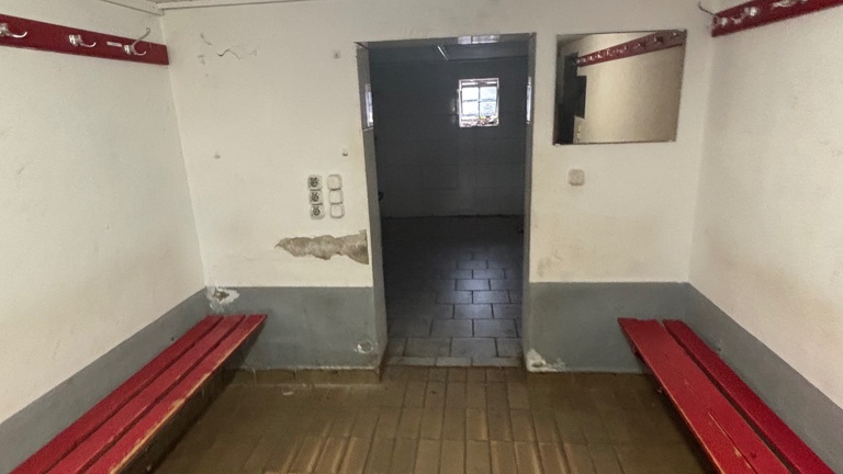 Renovierung der Kabine des SV Gommersheim