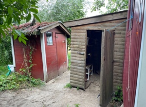 Gerätehaus mit Komposttoilette