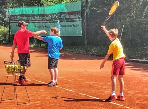 Neue Ballmaschine TC Ebersteinburg