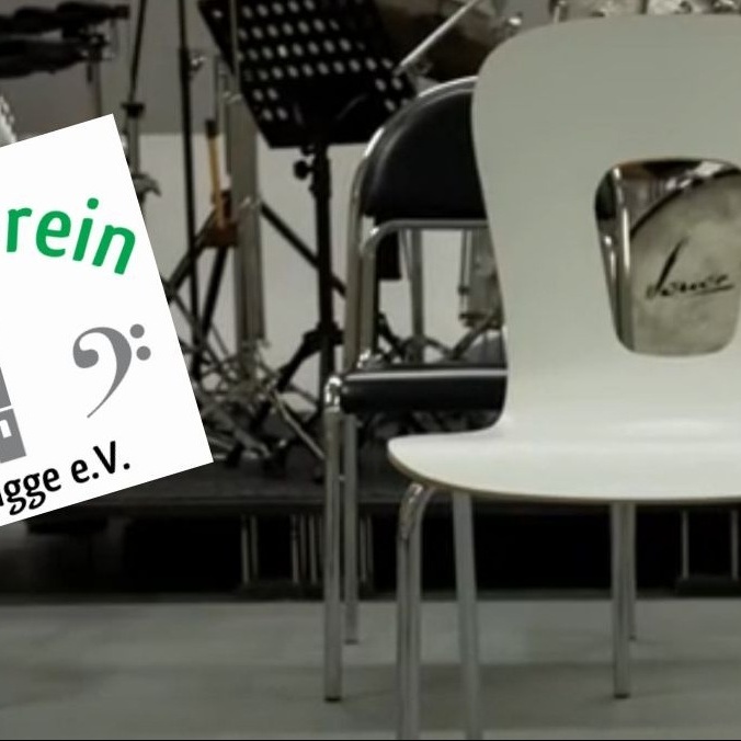 Neue Stühle für den Musikverein Rhedebrügge