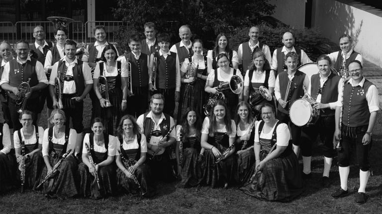 Ergänzung Trachten MV Rieder