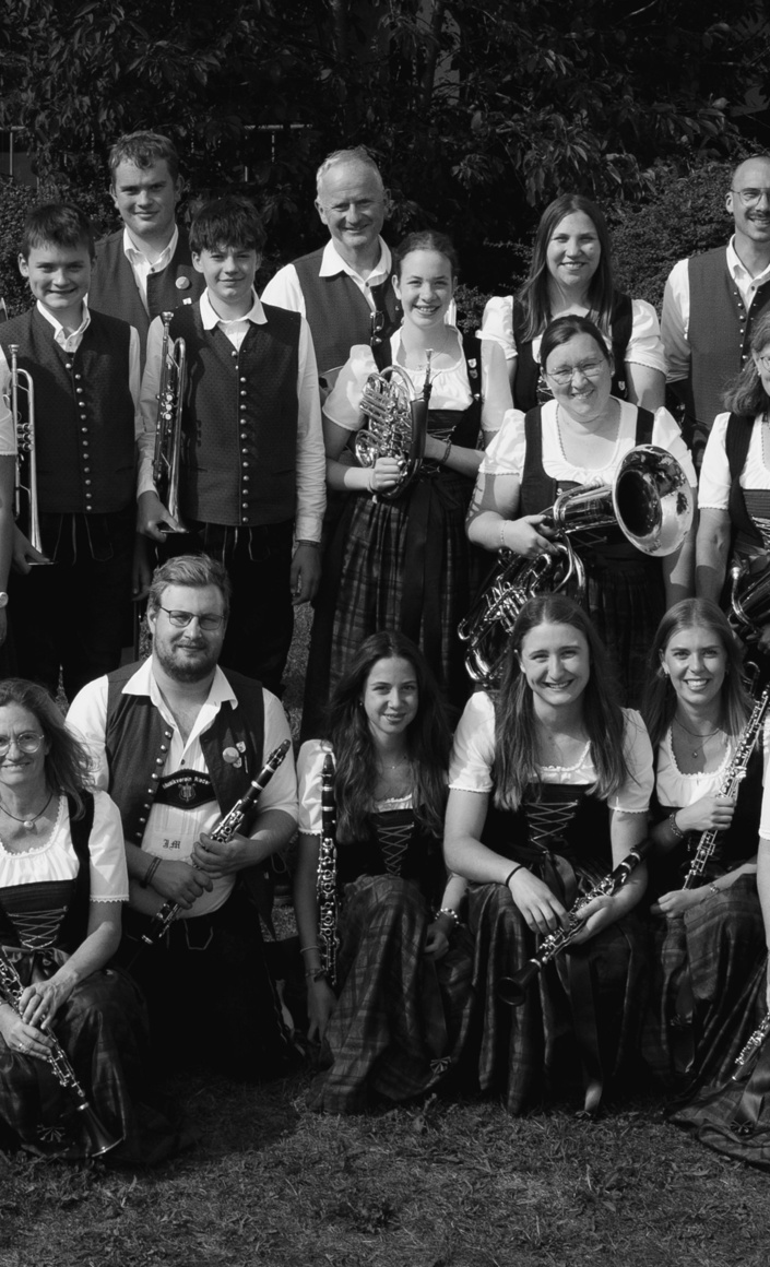 Ergänzung Trachten MV Rieder