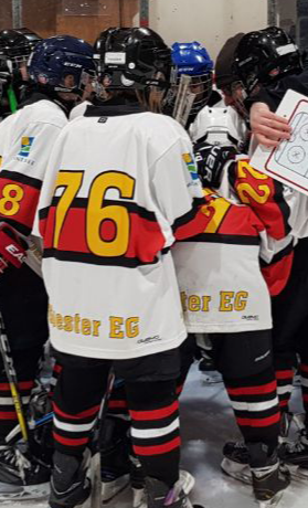 Trainingsanzüge für den Eishockey Nachwuchs