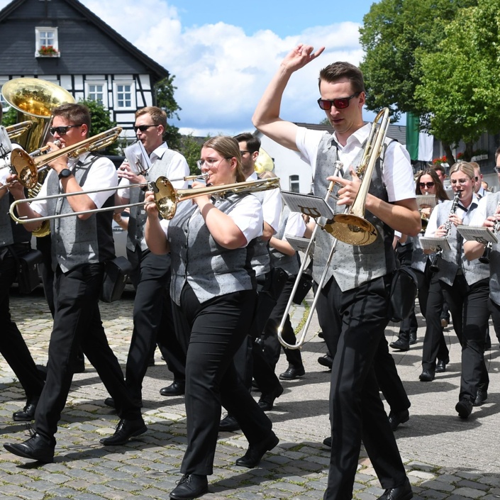 Anschaffung neuer Uniformwesten