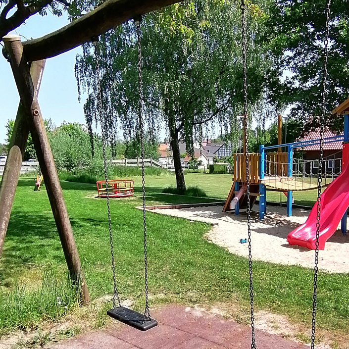 Bodentrampolin Spielplatz Lingelbach
