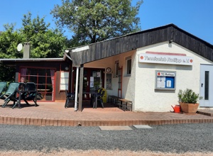 Neues Dach fuer's  Clubhaus