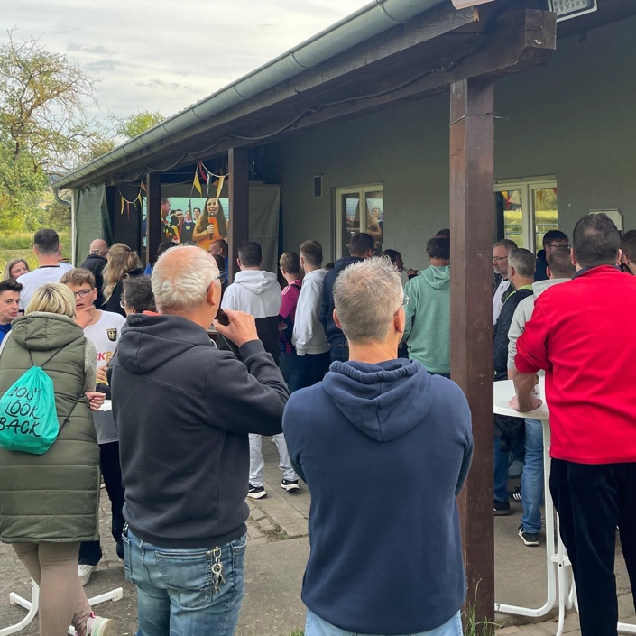 Stärkung interkultureller Zusammenhalt durch Public Viewing der EM