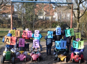 Mit Schaukel & Sandkasten Kinder glücklich machen