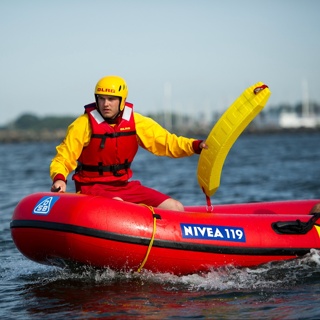 Bootsfahrt mit einem Rettungsboot