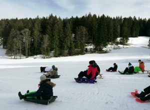 Bogenschießen und Freizeit für Kinder mit Behinderung