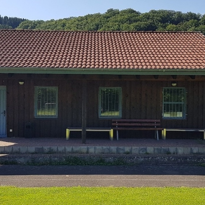 Modernisierung des Vereinsheims und Anbau Tribüne