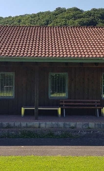 Modernisierung des Vereinsheims und Anbau Tribüne