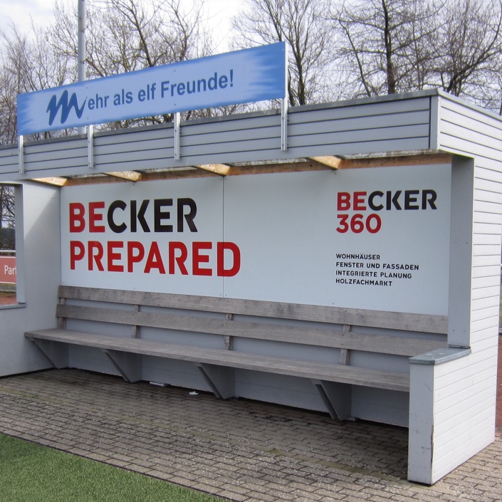 Trainerbank mit Robotergarage