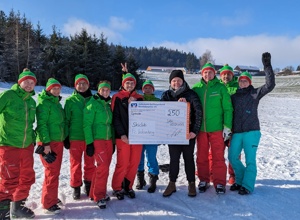Neue Skianzüge - 40 Jahre Skiclub 1. FC Wernberg - Jubiläumsskianzug