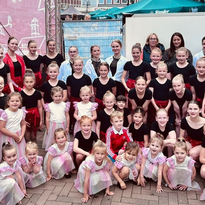 GKG - SHOWTANZKOSTÜME