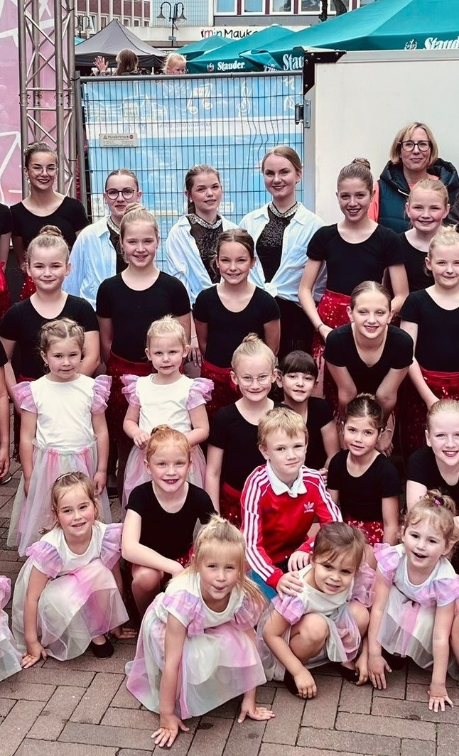 GKG - SHOWTANZKOSTÜME