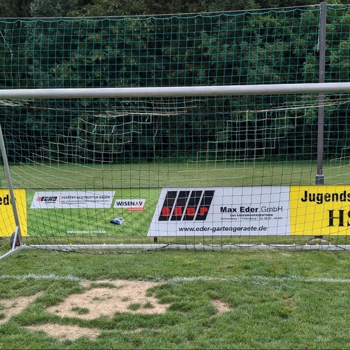 Neue Jugendfußballtore für den Höckinger SV