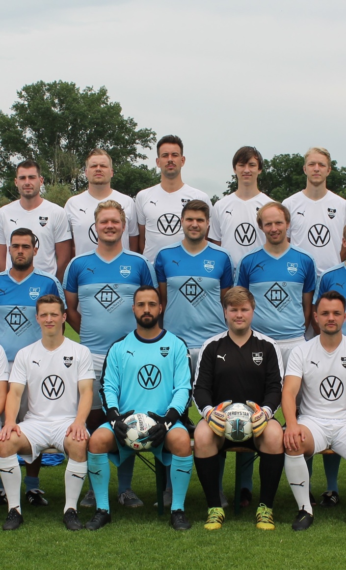 Neue Fußballtore für den Hauptplatz