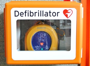 Defibrillatoren für unsere Sportheime