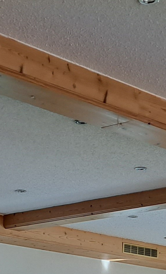 Akustikdecke und LED-Beleuchtung für unser Schützenhaus
