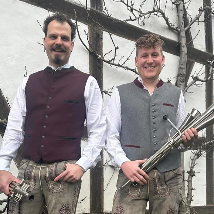 Neue Uniform für die Schalmeienkapelle Baindt