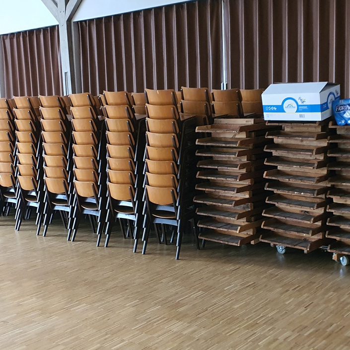 Neues Mobiliar Schützenhalle Welschen Ennest