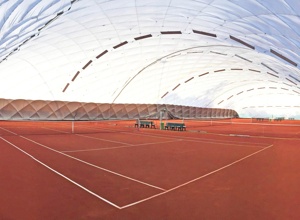 Neubau von zwei Tennis-Indoor-Sandplätzen