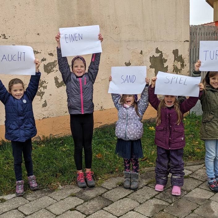 Weinberg braucht einen Sandspielturm