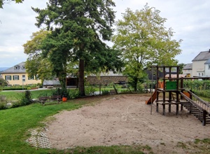 Erneuerung des Kinderspielplatzes in Bornich
