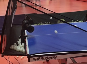 Roboter für das Nachwuchs-Tischtennistraining in Konz