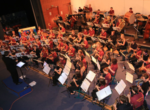 Zwei Pauken für die Gaesdoncker Bigband
