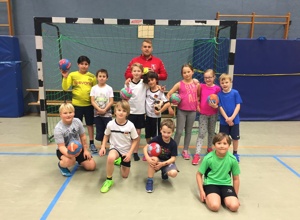 Handball-AGs in Soester Grundschulen