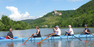 Leichtes Ruderboot für gesunde Rücken