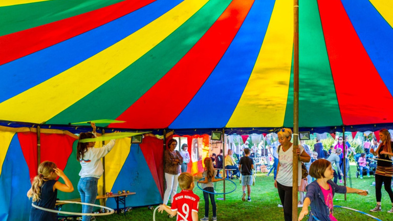 Mobile Seiltanzanlage für Kinderzirkus