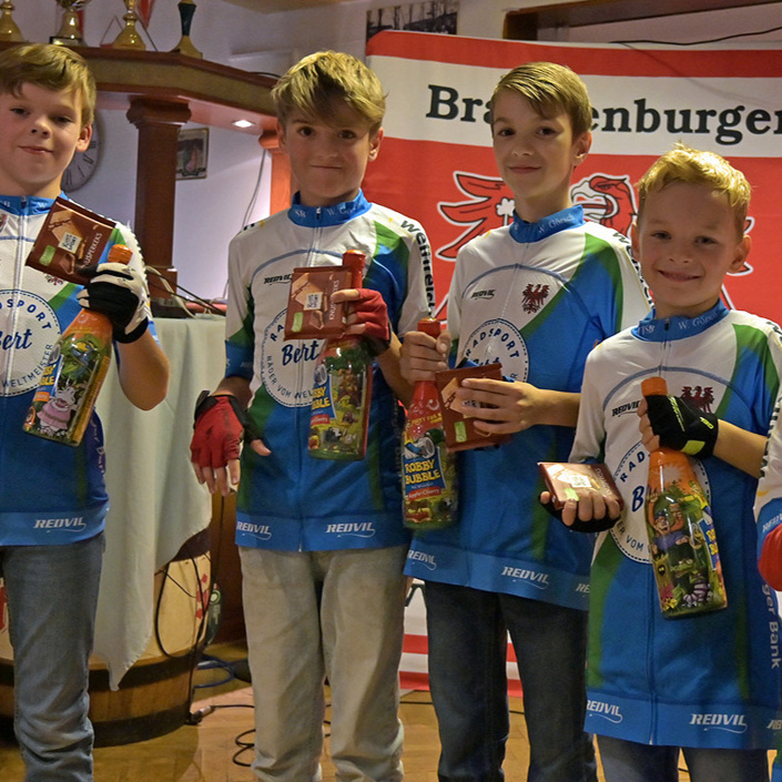 Rennräder für den Kinder-Leistungsstützpunkt des BSC Süd 05
